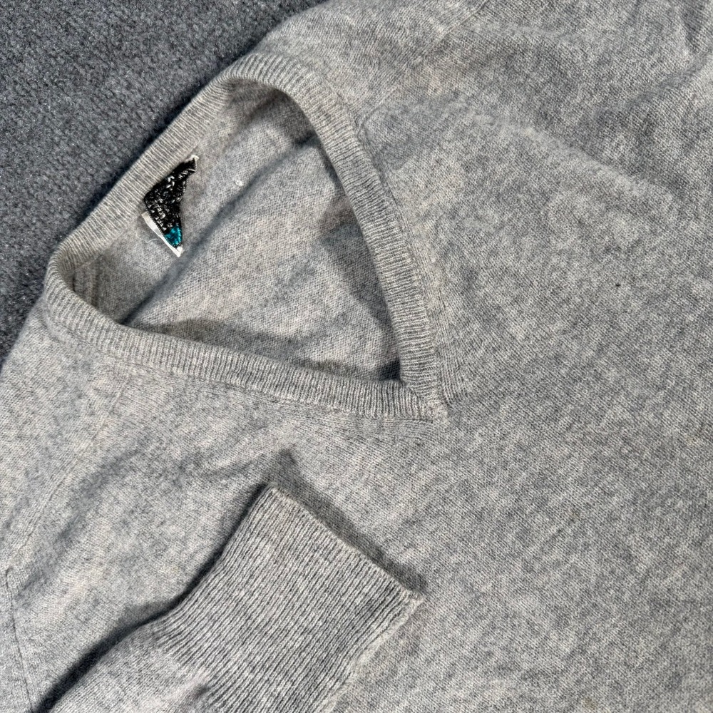 Puritan Aquaknit Mens Large V-Neck Sweater Gray Lambswool Vintage USA Made #4603